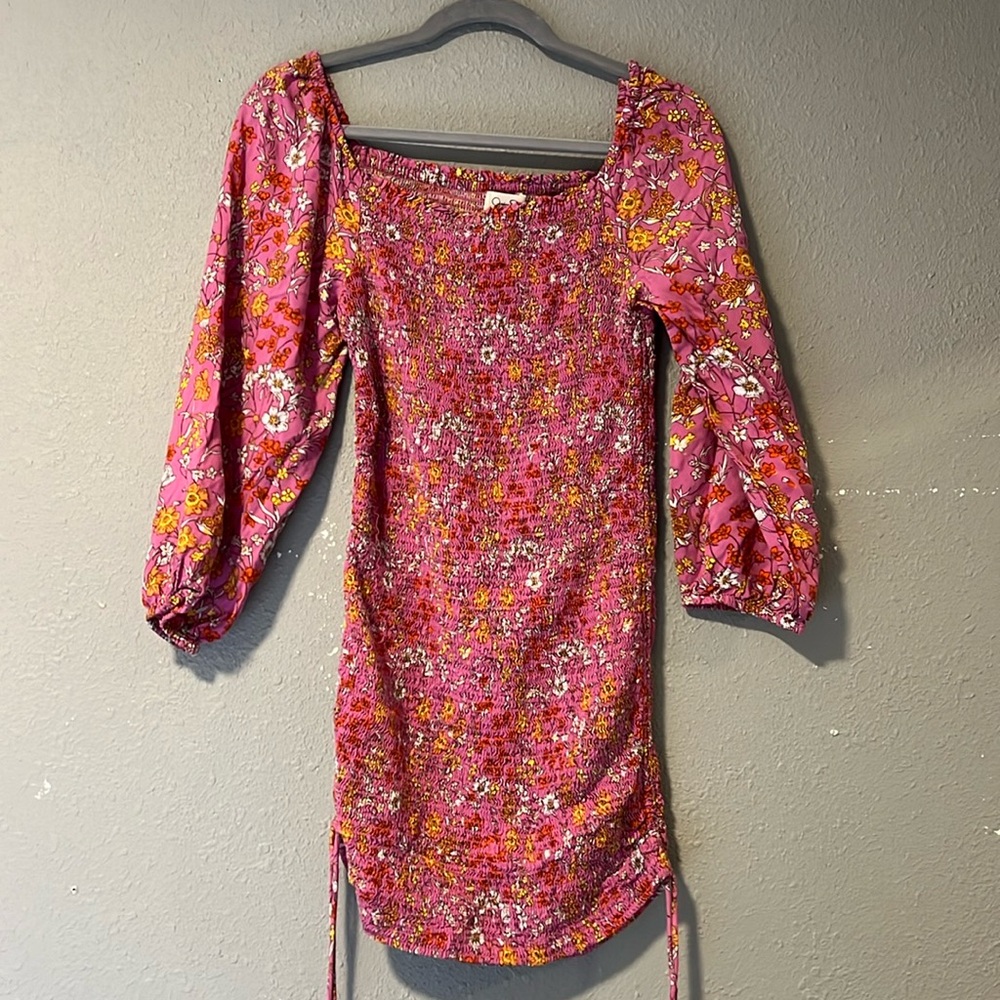 Jessica Simpson cinch side dress with balloon sleeves.
